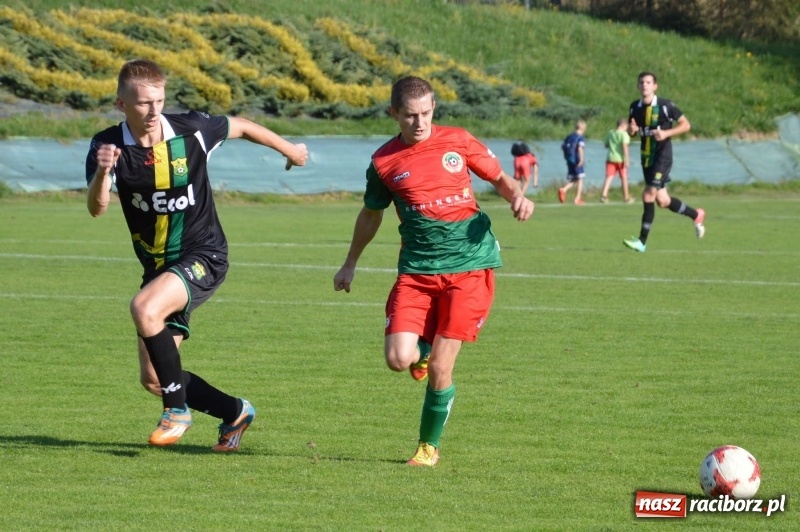 Zdjęcie w galerii na portalu naszraciborz.pl: Niespodzianka w Turzy Śląskiej. Rudzki Buk z kompletem punktów wiadomości z regionu