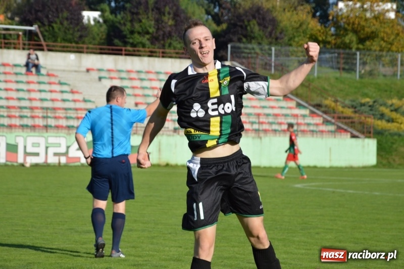 Zdjęcie w galerii na portalu naszraciborz.pl: Niespodzianka w Turzy Śląskiej. Rudzki Buk z kompletem punktów wiadomości z regionu