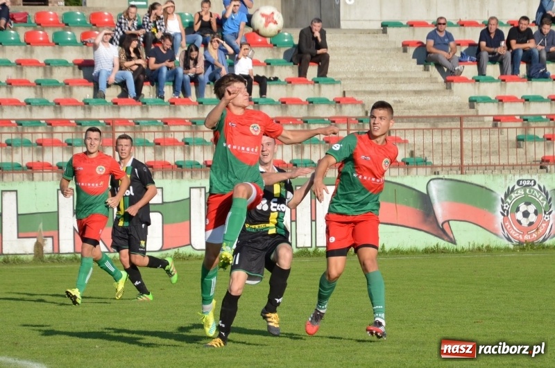Zdjęcie w galerii na portalu naszraciborz.pl: Niespodzianka w Turzy Śląskiej. Rudzki Buk z kompletem punktów wiadomości z regionu