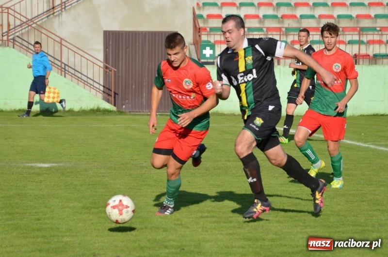 Zdjęcie w galerii na portalu naszraciborz.pl: Niespodzianka w Turzy Śląskiej. Rudzki Buk z kompletem punktów wiadomości z regionu