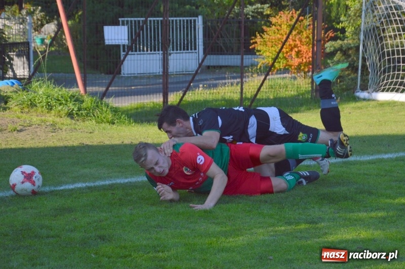 Zdjęcie w galerii na portalu naszraciborz.pl: Niespodzianka w Turzy Śląskiej. Rudzki Buk z kompletem punktów wiadomości z regionu
