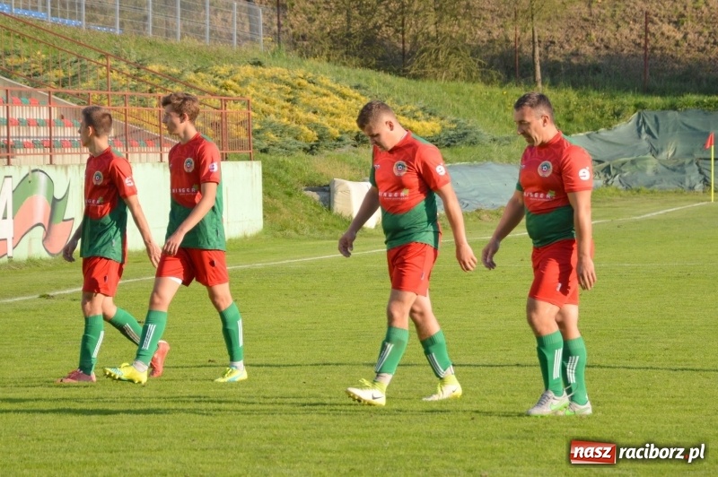 Zdjęcie w galerii na portalu naszraciborz.pl: Niespodzianka w Turzy Śląskiej. Rudzki Buk z kompletem punktów wiadomości z regionu