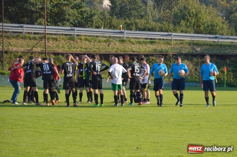 Zdjęcie w galerii na portalu naszraciborz.pl: Niespodzianka w Turzy Śląskiej. Rudzki Buk z kompletem punktów wiadomości z regionu