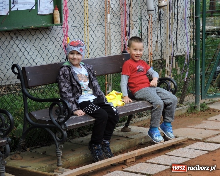 Zdjęcie w galerii na portalu naszraciborz.pl: Dzieci z Przedszkola numer 13 odwiedziły kort tenisowy Rafako wiadomości z regionu