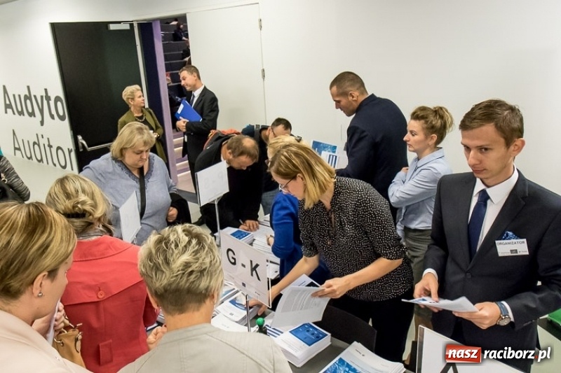 Zdjęcie w galerii na portalu naszraciborz.pl: Nie chodzi o karanie, lecz edukowanie. Konferencja dotycząca uchwały antysmogowej w Katowicach wiadomości z regionu