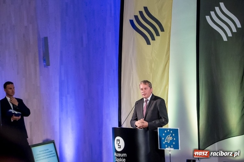 Zdjęcie w galerii na portalu naszraciborz.pl: Nie chodzi o karanie, lecz edukowanie. Konferencja dotycząca uchwały antysmogowej w Katowicach wiadomości z regionu