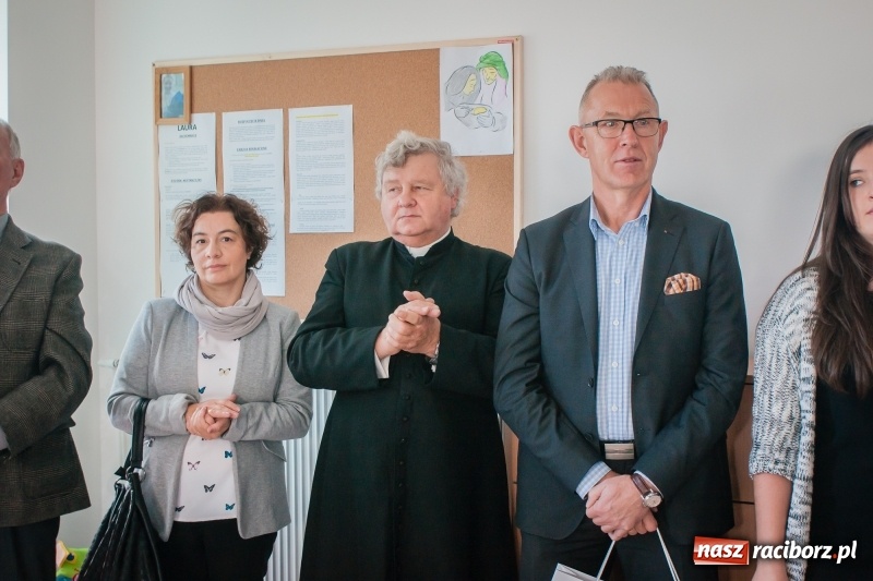 Zdjęcie w galerii na portalu naszraciborz.pl: Przy Cecylii powstała Niepubliczna Szkoła Podstawowa Umiem-Racibórz wiadomości z regionu