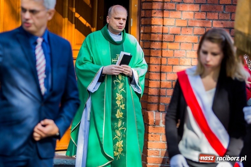 Zdjęcie w galerii na portalu naszraciborz.pl: Uroczysta Msza Święta w intencji Państwowej Wyższej Szkoły Zawodowej w Raciborzu wiadomości z regionu