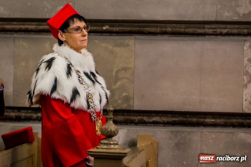 Zdjęcie w galerii na portalu naszraciborz.pl: Uroczysta Msza Święta w intencji Państwowej Wyższej Szkoły Zawodowej w Raciborzu wiadomości z regionu