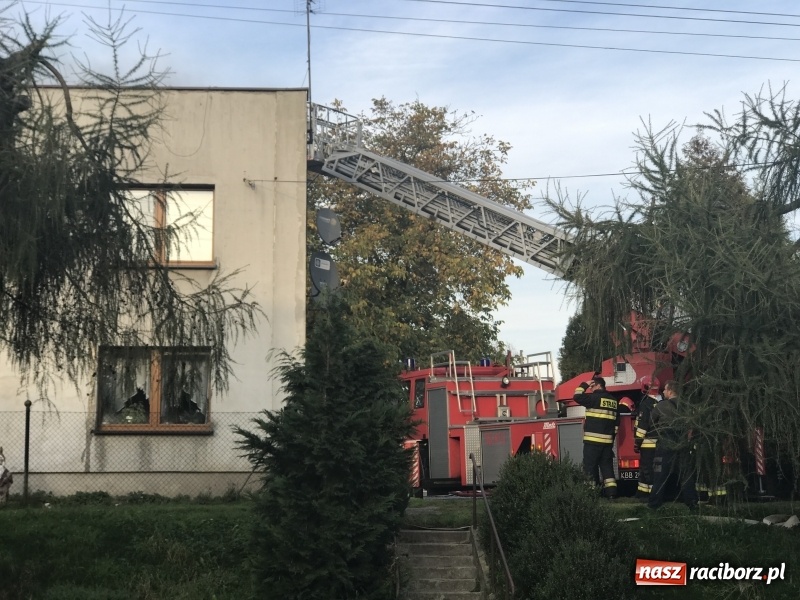 Zdjęcie w galerii na portalu naszraciborz.pl: Pożar na poddaszu domu w Rzuchowie  wiadomości z regionu