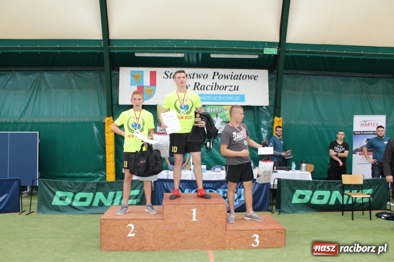 Zdjęcie w galerii na portalu naszraciborz.pl: III Turniej Tenisa Stołowego o Puchar Starosty Raciborskiego  wiadomości z regionu