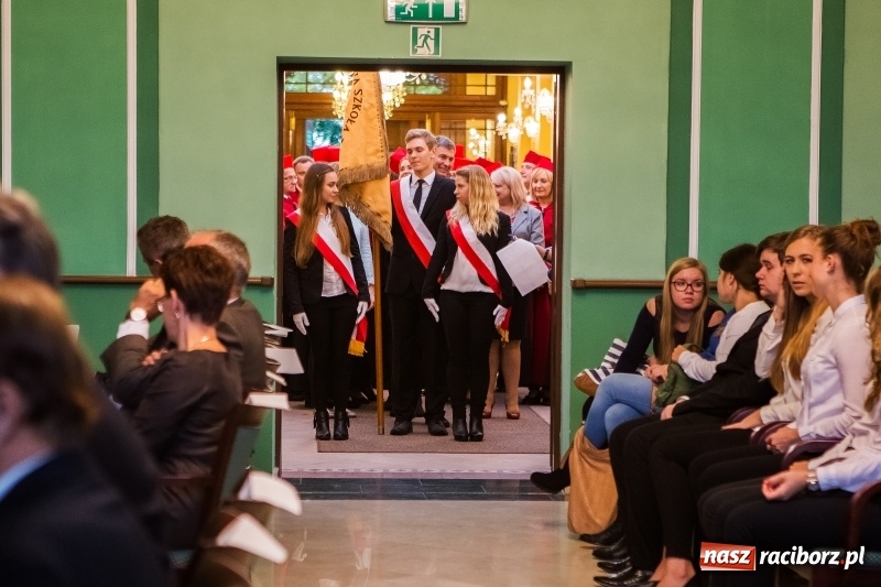 Zdjęcie w galerii na portalu naszraciborz.pl: Uroczysta inauguracja nowego roku akademickiego w PWSZ w Raciborzu  wiadomości z regionu