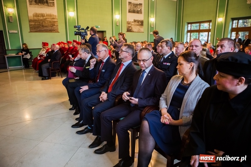 Zdjęcie w galerii na portalu naszraciborz.pl: Uroczysta inauguracja nowego roku akademickiego w PWSZ w Raciborzu  wiadomości z regionu