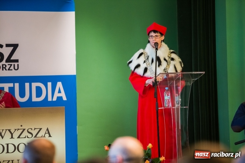 Zdjęcie w galerii na portalu naszraciborz.pl: Uroczysta inauguracja nowego roku akademickiego w PWSZ w Raciborzu  wiadomości z regionu