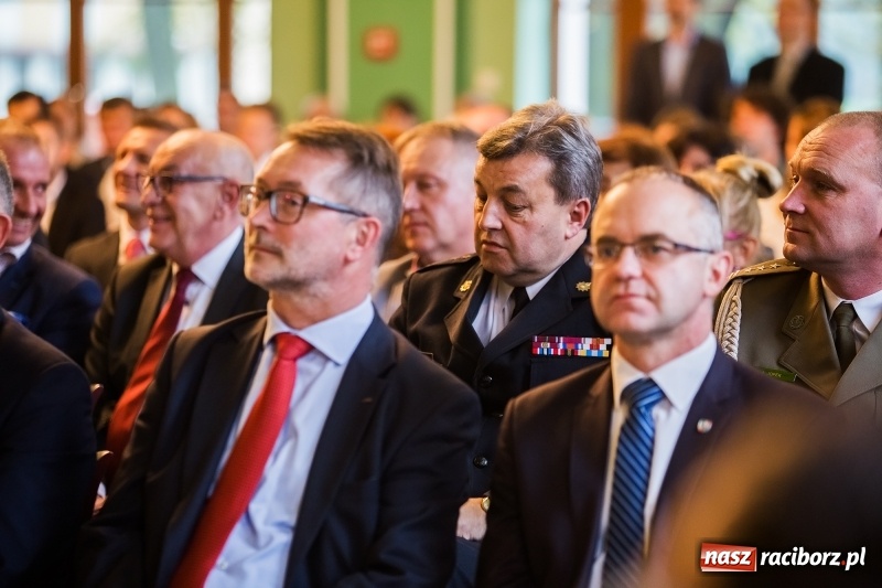 Zdjęcie w galerii na portalu naszraciborz.pl: Uroczysta inauguracja nowego roku akademickiego w PWSZ w Raciborzu  wiadomości z regionu