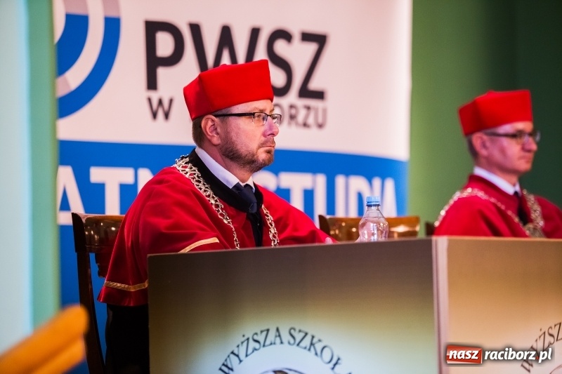 Zdjęcie w galerii na portalu naszraciborz.pl: Uroczysta inauguracja nowego roku akademickiego w PWSZ w Raciborzu  wiadomości z regionu