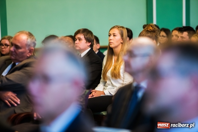 Zdjęcie w galerii na portalu naszraciborz.pl: Uroczysta inauguracja nowego roku akademickiego w PWSZ w Raciborzu  wiadomości z regionu