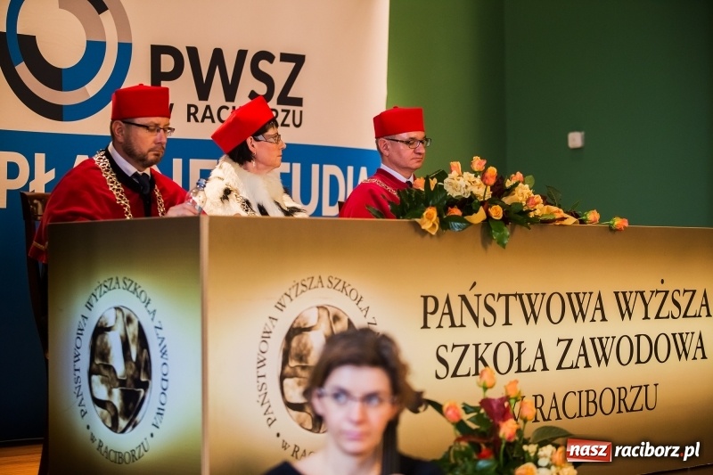 Zdjęcie w galerii na portalu naszraciborz.pl: Uroczysta inauguracja nowego roku akademickiego w PWSZ w Raciborzu  wiadomości z regionu