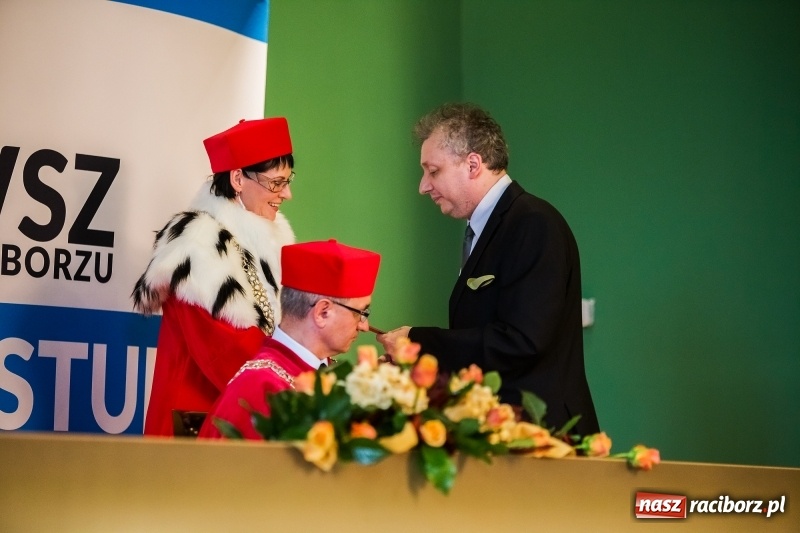 Zdjęcie w galerii na portalu naszraciborz.pl: Uroczysta inauguracja nowego roku akademickiego w PWSZ w Raciborzu  wiadomości z regionu