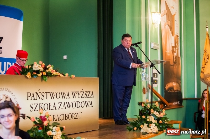 Zdjęcie w galerii na portalu naszraciborz.pl: Uroczysta inauguracja nowego roku akademickiego w PWSZ w Raciborzu  wiadomości z regionu