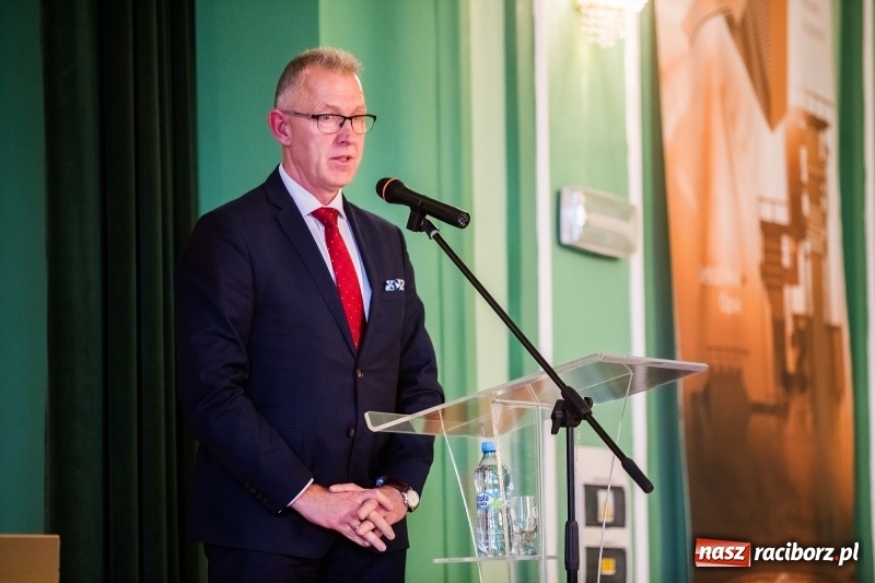 Zdjęcie w galerii na portalu naszraciborz.pl: Uroczysta inauguracja nowego roku akademickiego w PWSZ w Raciborzu  wiadomości z regionu