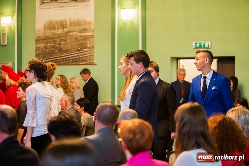 Zdjęcie w galerii na portalu naszraciborz.pl: Uroczysta inauguracja nowego roku akademickiego w PWSZ w Raciborzu  wiadomości z regionu