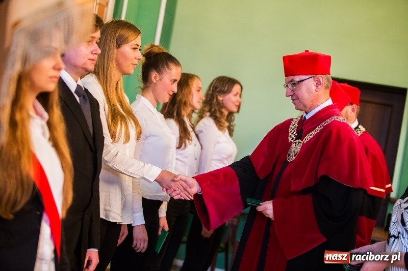 Zdjęcie w galerii na portalu naszraciborz.pl: Uroczysta inauguracja nowego roku akademickiego w PWSZ w Raciborzu  wiadomości z regionu