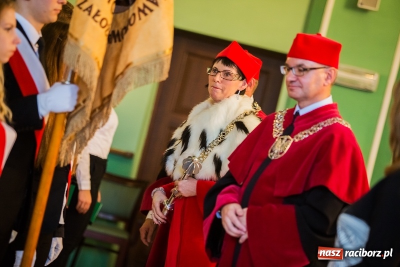 Zdjęcie w galerii na portalu naszraciborz.pl: Uroczysta inauguracja nowego roku akademickiego w PWSZ w Raciborzu  wiadomości z regionu