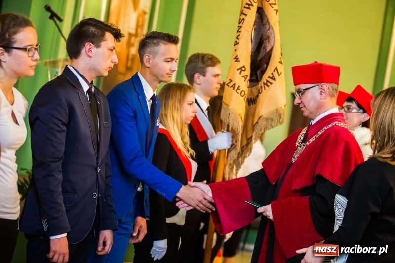 Zdjęcie w galerii na portalu naszraciborz.pl: Uroczysta inauguracja nowego roku akademickiego w PWSZ w Raciborzu  wiadomości z regionu