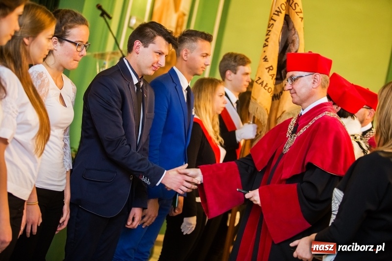 Zdjęcie w galerii na portalu naszraciborz.pl: Uroczysta inauguracja nowego roku akademickiego w PWSZ w Raciborzu  wiadomości z regionu