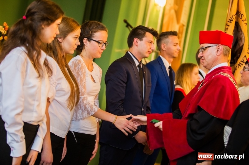 Zdjęcie w galerii na portalu naszraciborz.pl: Uroczysta inauguracja nowego roku akademickiego w PWSZ w Raciborzu  wiadomości z regionu