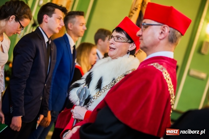 Zdjęcie w galerii na portalu naszraciborz.pl: Uroczysta inauguracja nowego roku akademickiego w PWSZ w Raciborzu  wiadomości z regionu