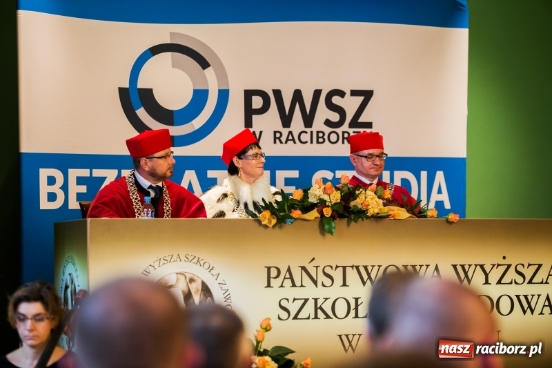 Zdjęcie w galerii na portalu naszraciborz.pl: Uroczysta inauguracja nowego roku akademickiego w PWSZ w Raciborzu  wiadomości z regionu