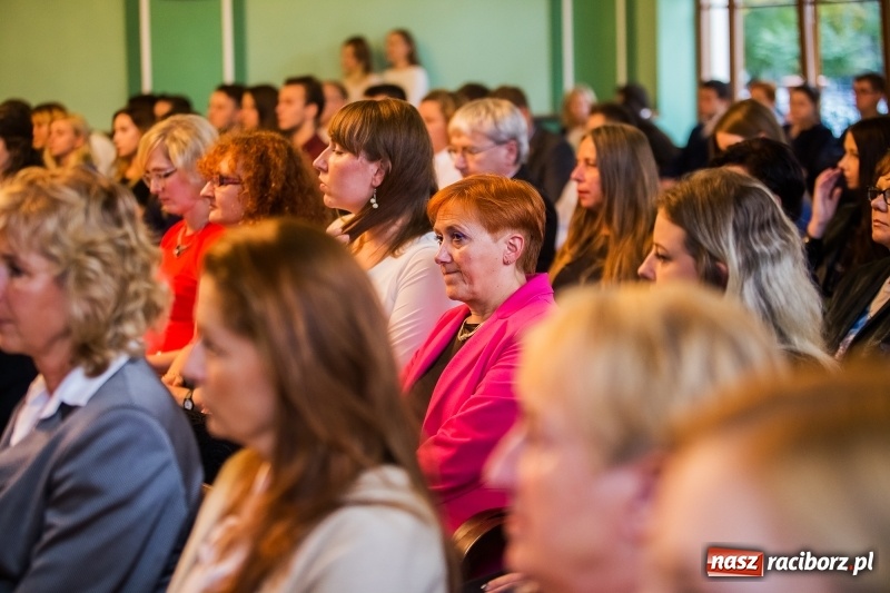 Zdjęcie w galerii na portalu naszraciborz.pl: Uroczysta inauguracja nowego roku akademickiego w PWSZ w Raciborzu  wiadomości z regionu