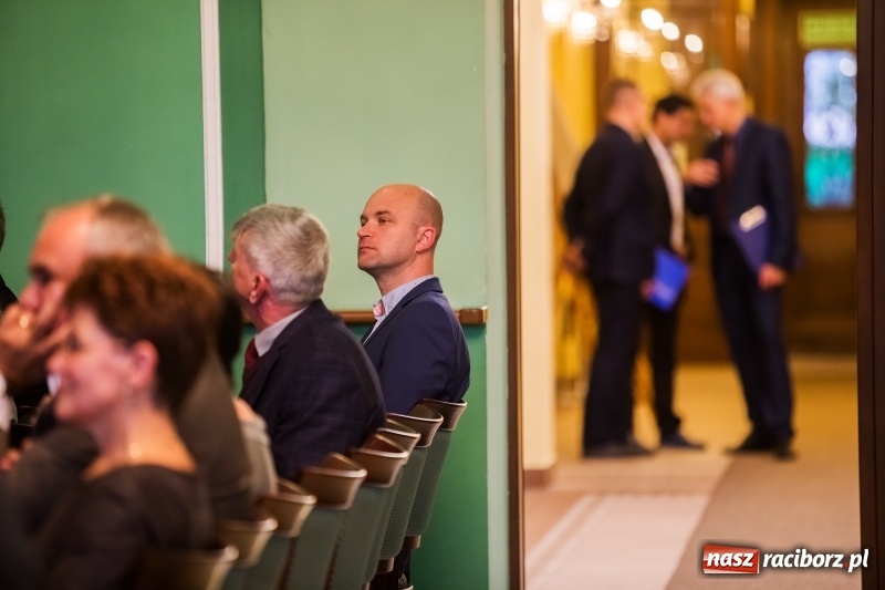 Zdjęcie w galerii na portalu naszraciborz.pl: Uroczysta inauguracja nowego roku akademickiego w PWSZ w Raciborzu  wiadomości z regionu