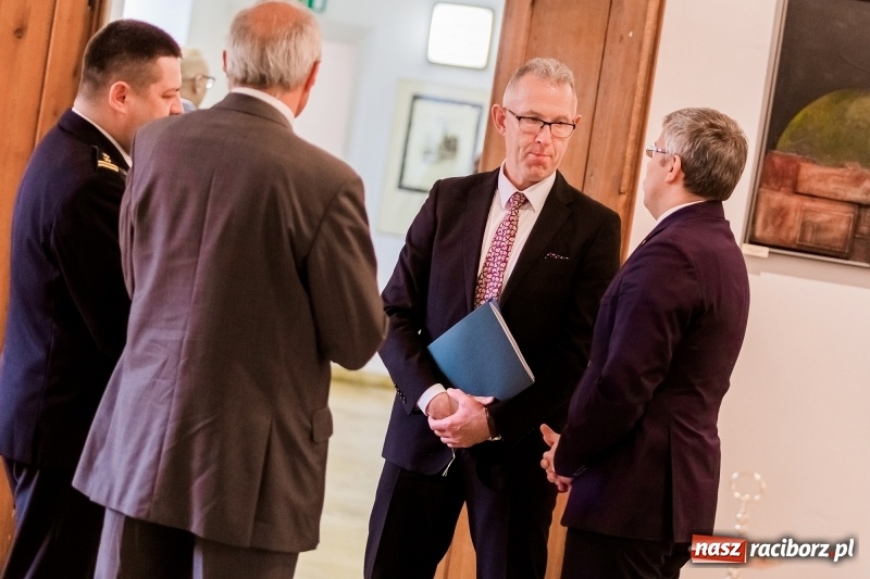 Zdjęcie w galerii na portalu naszraciborz.pl: Konferencja poświęcona powodzi tysiąclecia z udziałem wojewody śląskiego wiadomości z regionu