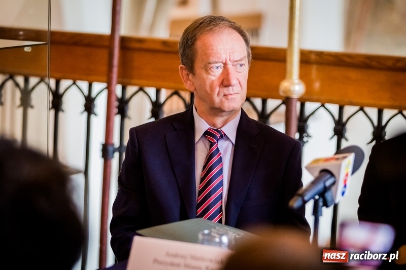 Zdjęcie w galerii na portalu naszraciborz.pl: Konferencja poświęcona powodzi tysiąclecia z udziałem wojewody śląskiego wiadomości z regionu