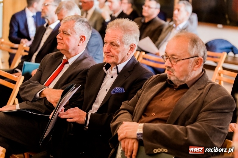 Zdjęcie w galerii na portalu naszraciborz.pl: Konferencja poświęcona powodzi tysiąclecia z udziałem wojewody śląskiego wiadomości z regionu