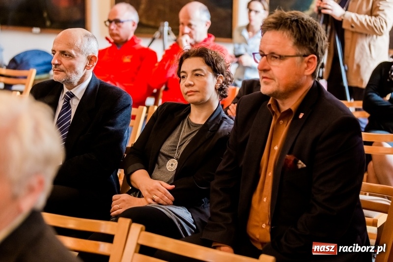 Zdjęcie w galerii na portalu naszraciborz.pl: Konferencja poświęcona powodzi tysiąclecia z udziałem wojewody śląskiego wiadomości z regionu