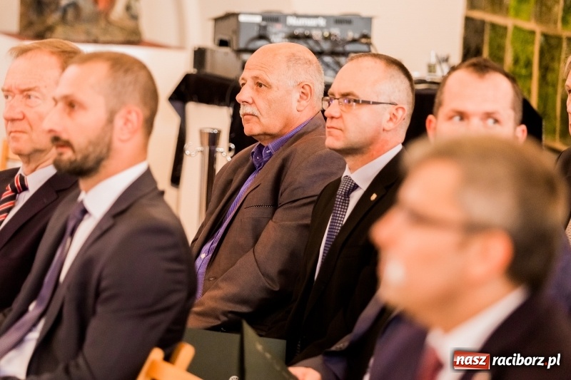 Zdjęcie w galerii na portalu naszraciborz.pl: Konferencja poświęcona powodzi tysiąclecia z udziałem wojewody śląskiego wiadomości z regionu