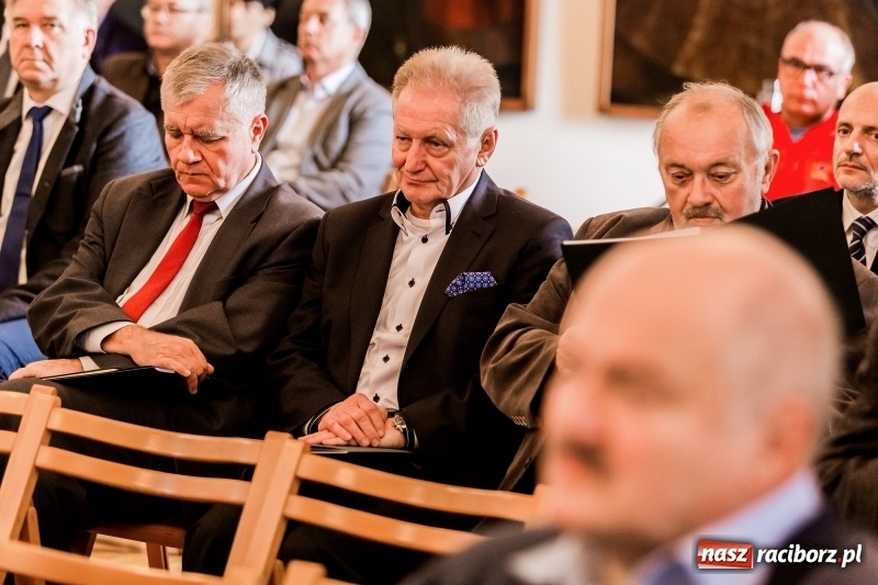 Zdjęcie w galerii na portalu naszraciborz.pl: Konferencja poświęcona powodzi tysiąclecia z udziałem wojewody śląskiego wiadomości z regionu