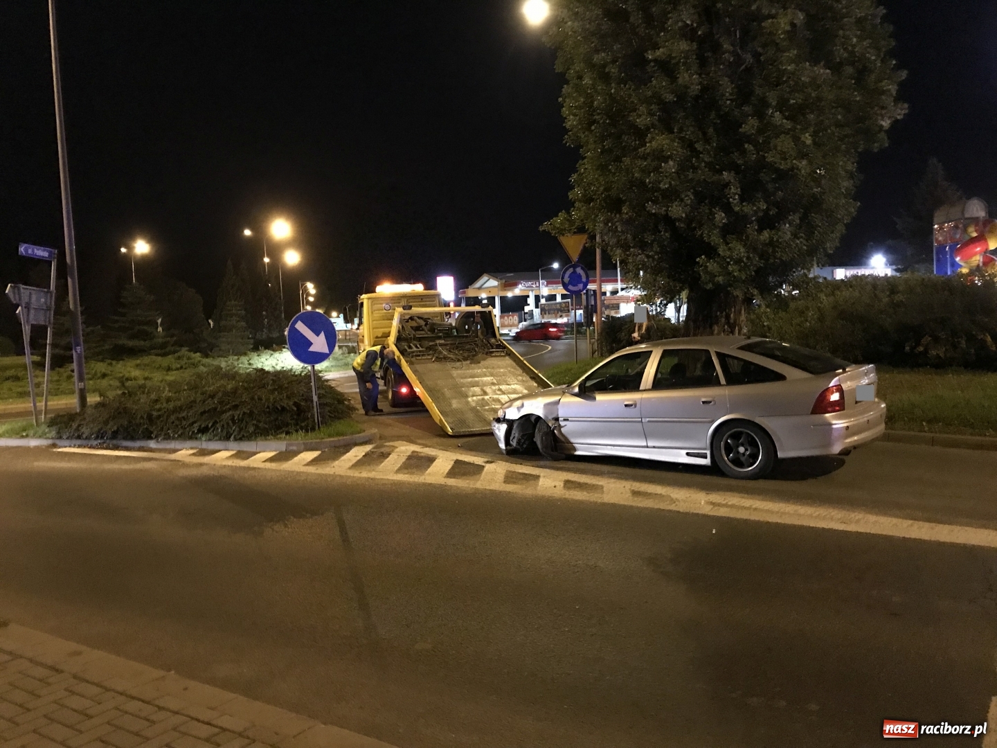 Zdjęcie w galerii na portalu naszraciborz.pl: Zderzenie mazdy i opla na ulicy Podwale wiadomości z regionu