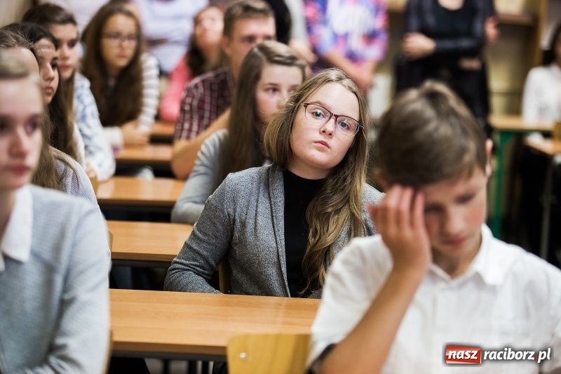Zdjęcie w galerii na portalu naszraciborz.pl: Języki obce nie są mi obce. V Powiatowy Konkurs Językowy dla uczniów szkoły podstawowej i gimnazjum wiadomości z regionu