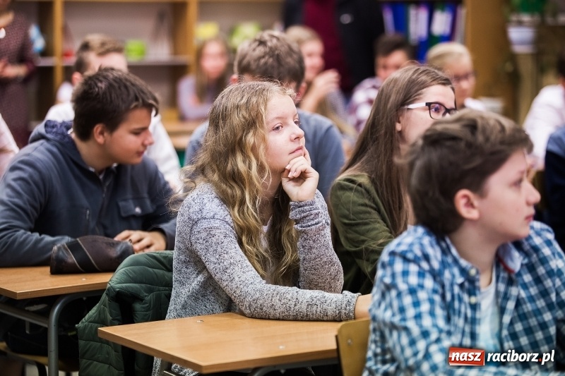 Zdjęcie w galerii na portalu naszraciborz.pl: Języki obce nie są mi obce. V Powiatowy Konkurs Językowy dla uczniów szkoły podstawowej i gimnazjum wiadomości z regionu