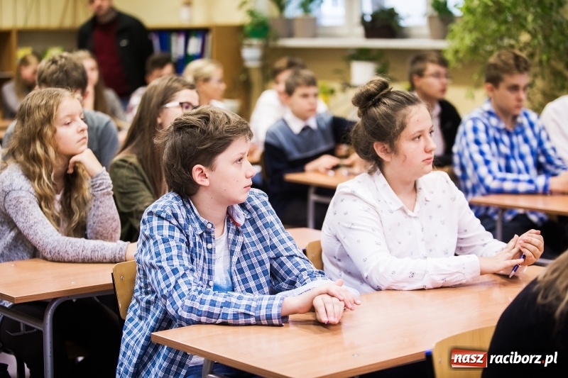 Zdjęcie w galerii na portalu naszraciborz.pl: Języki obce nie są mi obce. V Powiatowy Konkurs Językowy dla uczniów szkoły podstawowej i gimnazjum wiadomości z regionu