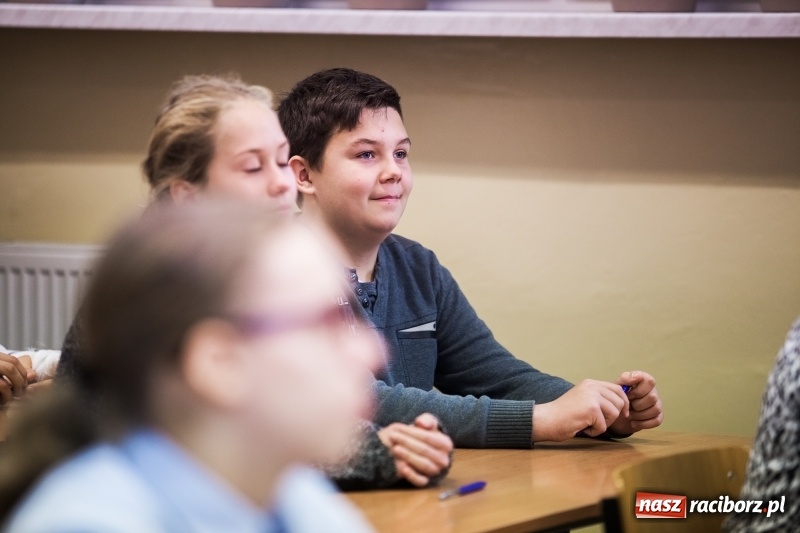 Zdjęcie w galerii na portalu naszraciborz.pl: Języki obce nie są mi obce. V Powiatowy Konkurs Językowy dla uczniów szkoły podstawowej i gimnazjum wiadomości z regionu