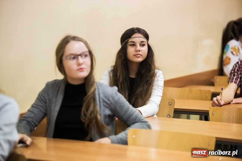 Zdjęcie w galerii na portalu naszraciborz.pl: Języki obce nie są mi obce. V Powiatowy Konkurs Językowy dla uczniów szkoły podstawowej i gimnazjum wiadomości z regionu