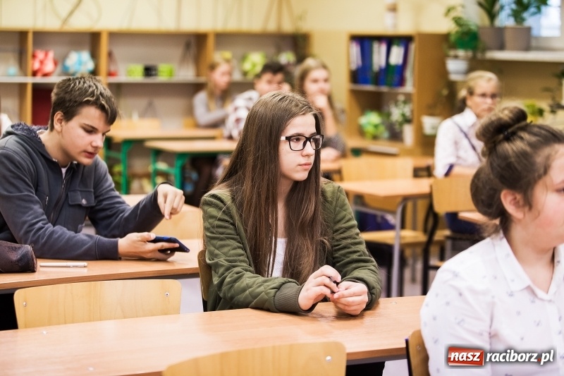 Zdjęcie w galerii na portalu naszraciborz.pl: Języki obce nie są mi obce. V Powiatowy Konkurs Językowy dla uczniów szkoły podstawowej i gimnazjum wiadomości z regionu