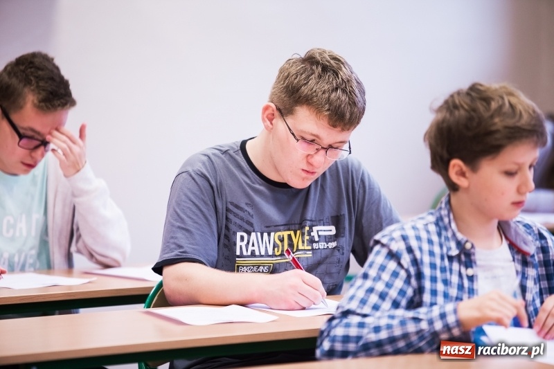 Zdjęcie w galerii na portalu naszraciborz.pl: Języki obce nie są mi obce. V Powiatowy Konkurs Językowy dla uczniów szkoły podstawowej i gimnazjum wiadomości z regionu