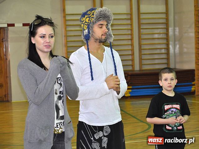 Zdjęcie w galerii na portalu naszraciborz.pl: Tanecznym krokiem z gwiazdami wiadomości z regionu